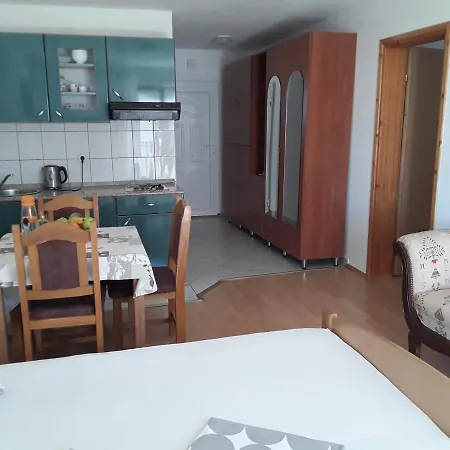 아파트 M. Ilesh 자톤