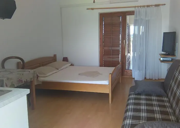 M. Ilesh 아파트 *